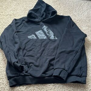 Adidas Sweatshirt. Baggy Fit.